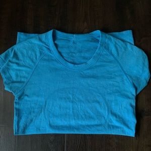 Lululemon athletic tee